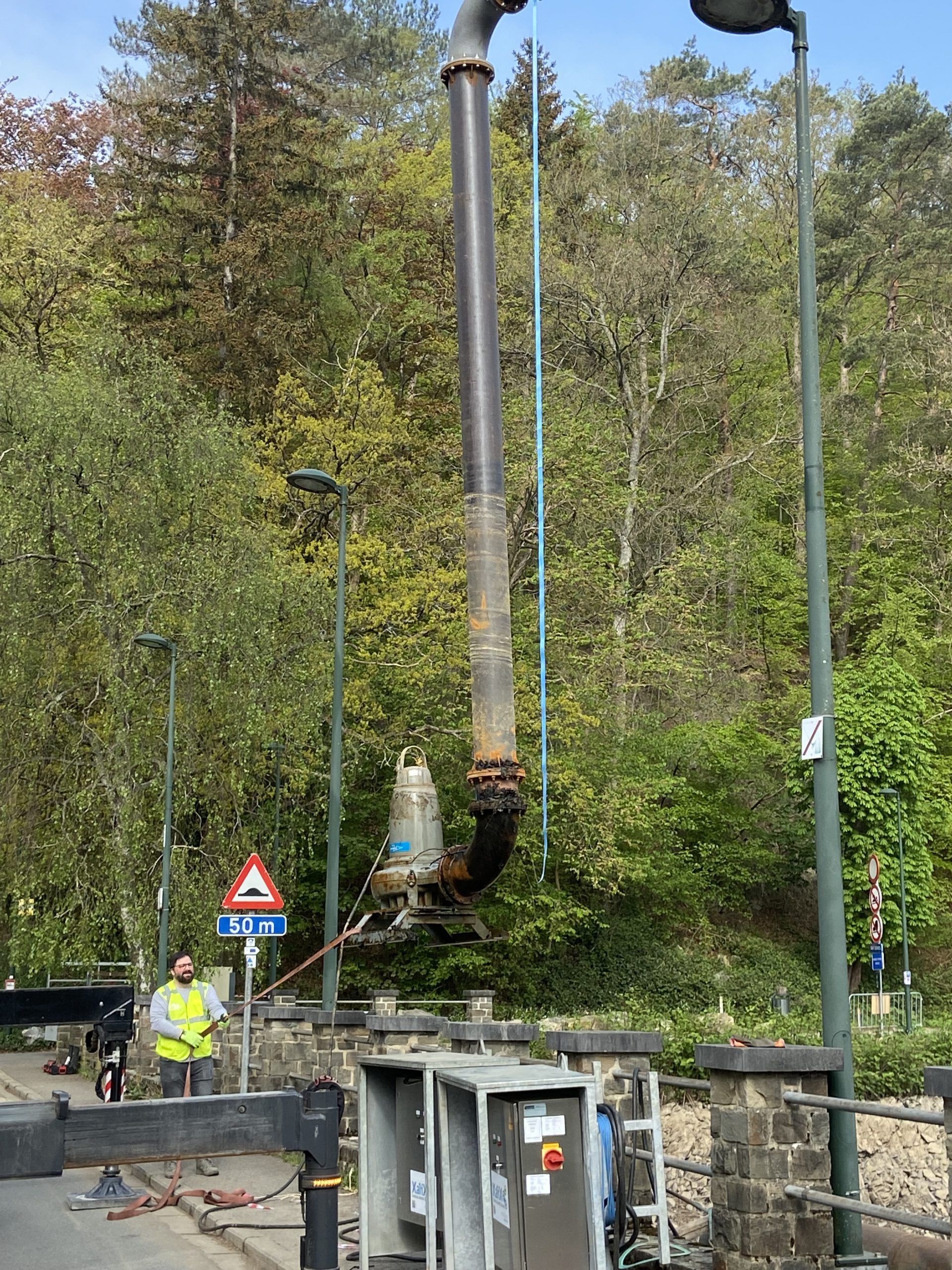 dépose d'une première pompe